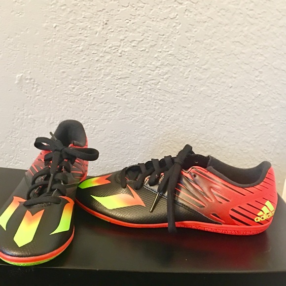 Women’s Adidas Messi 15.3 Soccer Shoes - Picture 3 of 6